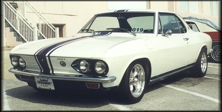 Yenko Stinger YS-019 (front 3/4 view)