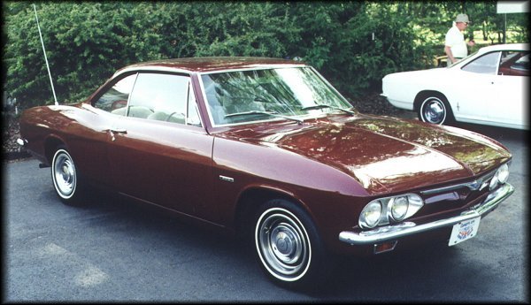 Corvair 500 sport coupe (58784 bytes)